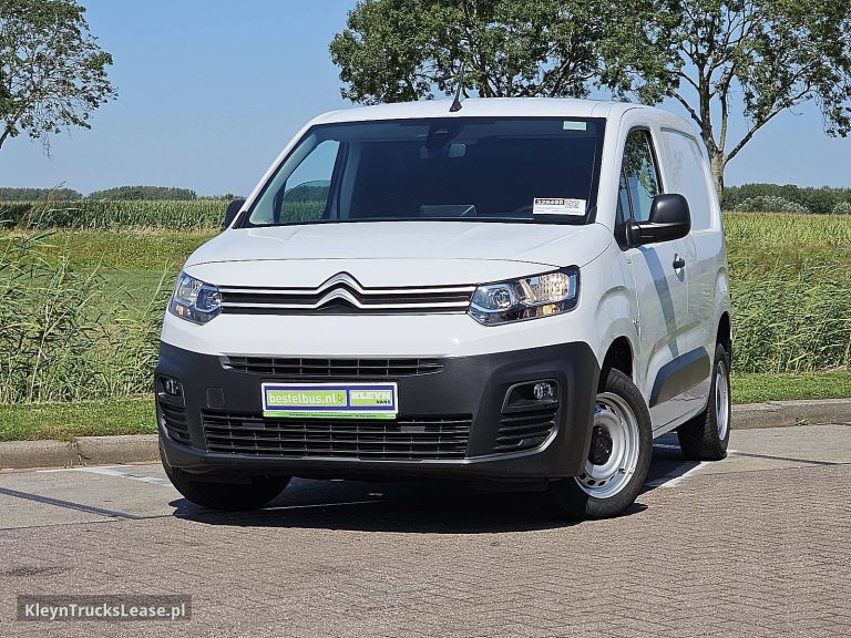Citroën BERLINGO 1.5 ac carplay EURO6 z 2023 roku, blaszak z zagranicy — przód pojazdu