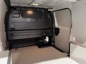 Wyposażenie specjalne, ujęcie 2 — Citroën E-JUMPY L2 50 kWh 230km WLTP z 2024 roku