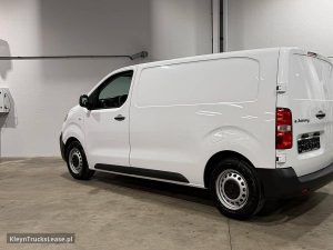 Strona kierowcy z tyłu — Citroën E-JUMPY L2 50 kWh 230km WLTP z 2024 roku