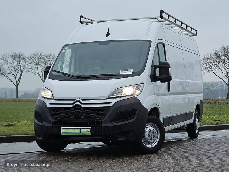 Citroën JUMPER 2.2 L3H2 165Pk Navi AC z 2023 roku, blaszak z zagranicy — przód pojazdu
