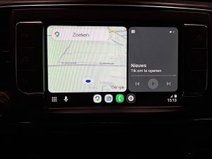 Ekran z Apple CarPlay — Citroën JUMPY 2.0 L2 Navi Lm-Velgen AC z 2020 roku