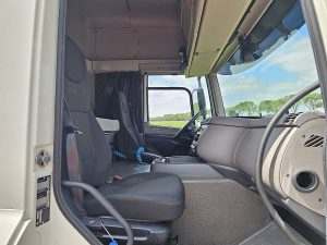 Wnętrze kabiny — DAF CF 450 LZV z 2019 roku