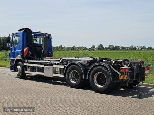 Strona kierowcy z tyłu — DAF CF 85.360 FAS 6X2 EEV z 2009 roku