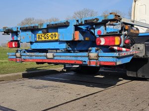 Wyposażenie specjalne — DAF LF 55.180 11.9T AIRCO 3 SEATS z 2011 roku