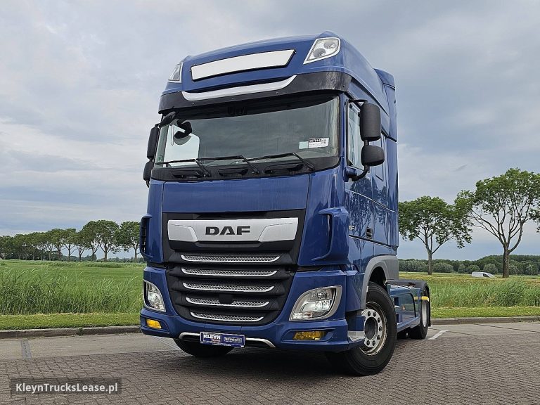 DAF XF 480 z 2021 roku, ciągnik siodłowy z zagranicy — przód pojazdu