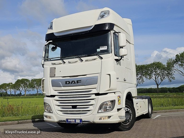 DAF XF 480 z 2021 roku, ciągnik siodłowy z zagranicy — przód pojazdu