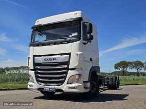 Przód pojazdu — DAF XF 480 6X2 FAN WB530 z 2018 roku