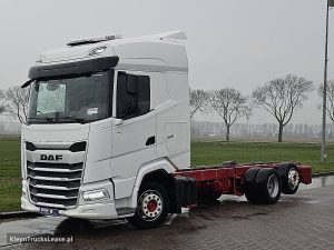 Strona kierowcy z przodu — DAF XF 480 6X2 FAR INTARDER z 2023 roku