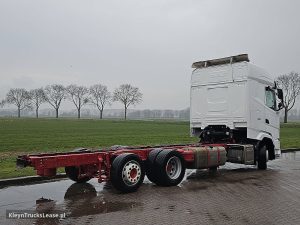 Strona pasażera z tyłu — DAF XF 480 6X2 FAR INTARDER z 2023 roku