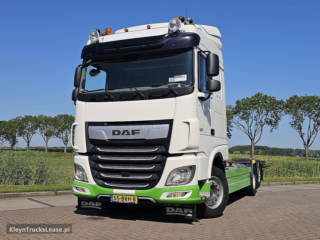 DAF XF 480 FAR CLEAN MANUAL z 2021 roku, system BDF z zagranicy — przód pojazdu