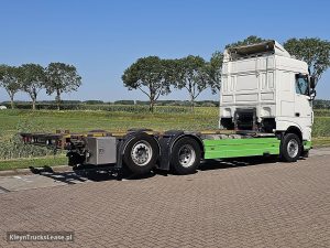 Strona pasażera z tyłu — DAF XF 480 FAR CLEAN MANUAL z 2021 roku