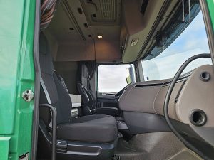 Wnętrze kabiny — DAF XF 480 SPACECAB PTO+HYDR. z 2020 roku