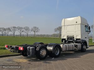 Strona pasażera z tyłu — DAF XF 480 SSC FAR z 2021 roku