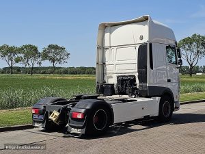 Strona pasażera z tyłu — DAF XF 480 SSC SKIRTS z 2019 roku