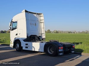 Strona kierowcy z tyłu — DAF XF 530 NGD z 2022 roku
