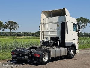 Strona pasażera z tyłu — DAF XF 530 SPACECAB z 2021 roku