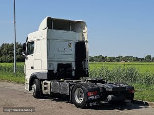 Strona kierowcy z tyłu — DAF XF 530 SPACECAB z 2021 roku