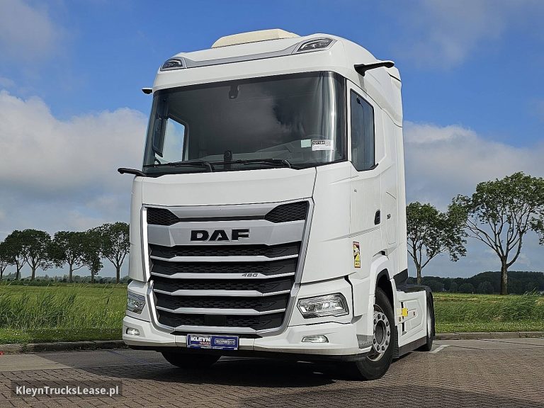 DAF XG 480 z 2022 roku, ciągnik siodłowy z zagranicy — przód pojazdu