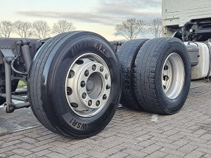 Opony z dobrym bieżnikiem, ujęcie 2 — DAF XG 480 6X2 INTARDER WB 505 z 2022 roku