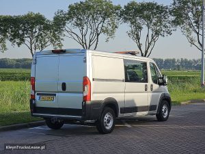Strona pasażera z tyłu — Fiat DUCATO 35 2.3 DC clima EURO6 z 2020 roku