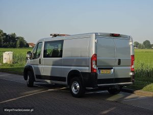 Strona kierowcy z tyłu — Fiat DUCATO 35 2.3 DC clima EURO6 z 2020 roku