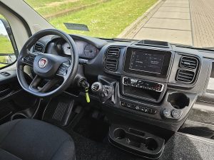 Deska rozdzielcza i stanowisko kierowcy — Fiat DUCATO MAXI XXL ac EURO6 z 2023 roku