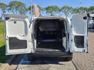 Przestrzeń ładunkowa — Fiat FIORINO 1.3 EURO6 z 2022 roku