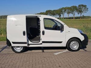 Drzwi boczne przestrzeni ładunkowej — Fiat FIORINO 1.3 EURO6 z 2022 roku