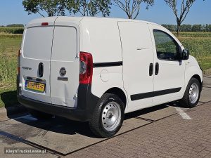 Strona pasażera z tyłu — Fiat FIORINO 1.3 EURO6 z 2022 roku
