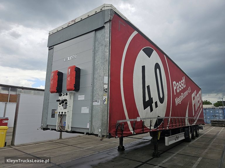 Fliegl SDS 390 z 2021 roku, firanka z zagranicy — przód pojazdu