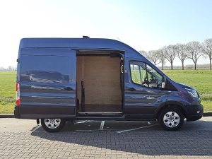 Drzwi boczne przestrzeni ładunkowej — Ford TRANSIT 2.0 L2H3 Xenon CarPlay! z 2024 roku