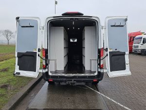 Przestrzeń ładunkowa — Ford TRANSIT 2.0 L3H2 170Pk Navi AC! z 2021 roku