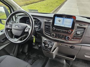 Deska rozdzielcza i stanowisko kierowcy — Ford TRANSIT 2.0 L3H2 170Pk Navi AC! z 2021 roku