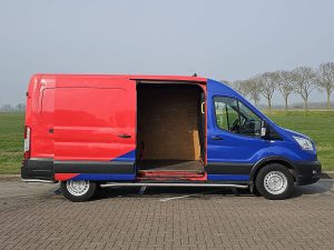 Drzwi boczne przestrzeni ładunkowej — Ford TRANSIT 2.0 TDCI L3H2 z 2021 roku
