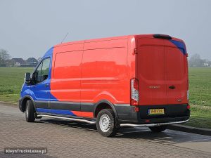 Strona kierowcy z tyłu — Ford TRANSIT 2.0 TDCI L3H2 z 2021 roku