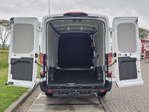 Przestrzeń ładunkowa — Ford TRANSIT 350 ac automaat EURO6 z 2024 roku