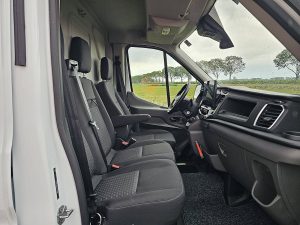 Wnętrze kabiny — Ford TRANSIT 350 ac automaat EURO6 z 2024 roku