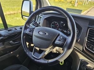 Wyposażenie specjalne wnętrza, ujęcie 3 — Ford TRANSIT CUSTOM 2.0 L1H1 LIMITED 130Pk! z 2022 roku