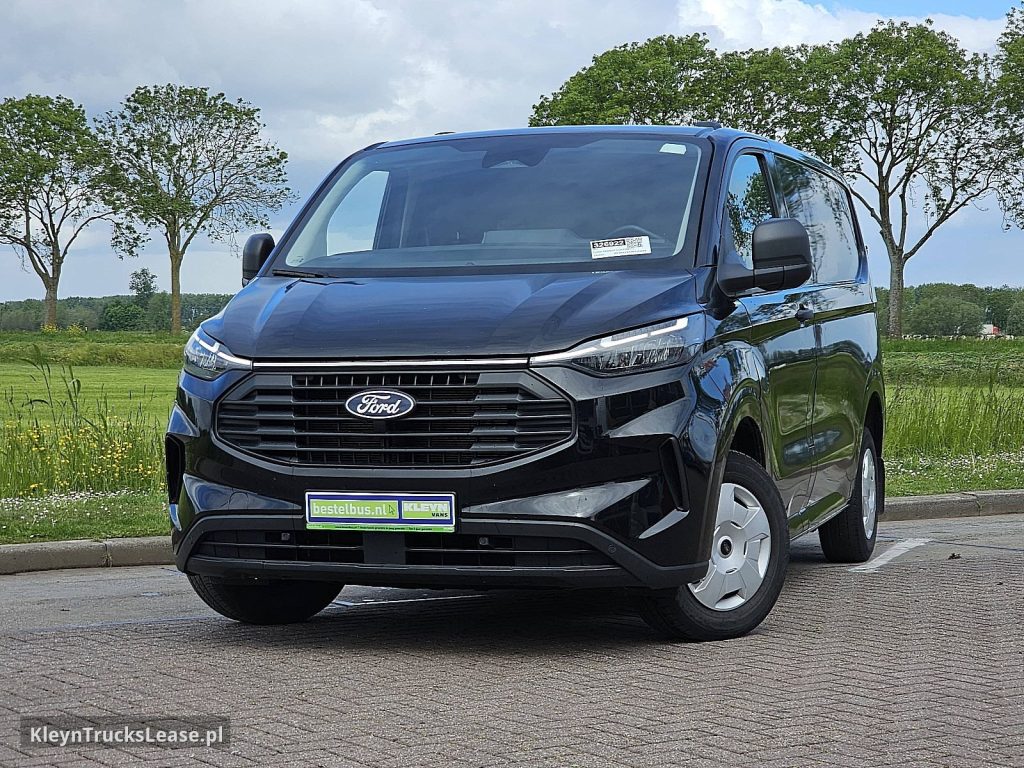 Ford TRANSIT CUSTOM 2.0 L1H1 Navi Trekhaak ! z 2024 roku, blaszak z zagranicy — przód pojazdu