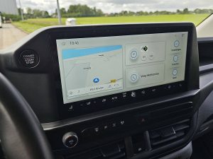 Wyposażenie specjalne wnętrza — Ford TRANSIT CUSTOM 2.0 L1H1 Navi Trekhaak ! z 2024 roku