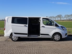 Drzwi boczne przestrzeni ładunkowej — Ford TRANSIT CUSTOM 2.0 L2H1 Dubbele Cabine z 2022 roku