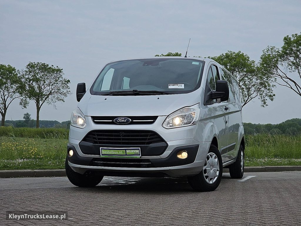 Ford TRANSIT CUSTOM dubbel cabine EURO6 z 2017 roku, blaszak z zagranicy — przód pojazdu