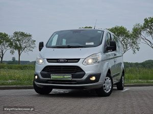 Przód pojazdu — Ford TRANSIT CUSTOM dubbel cabine EURO6 z 2017 roku