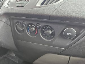 Wyposażenie specjalne wnętrza — Ford TRANSIT CUSTOM dubbel cabine EURO6 z 2017 roku
