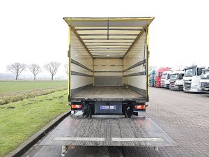 Przestrzeń ładunkowa — Iveco 120E21 EUROCARGO AIRCO TAILLIFT z 2019 roku
