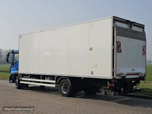 Strona kierowcy z tyłu — Iveco 140E28 EUROCARGO ATP z 2018 roku