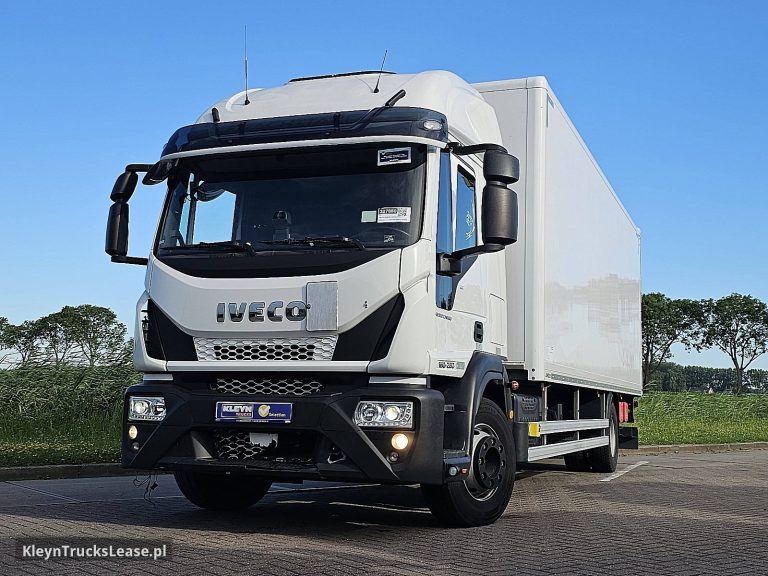 Iveco 160E28 EUROCARGO z 2023 roku, kontener z zagranicy — przód pojazdu