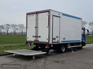Strona pasażera z tyłu — Iveco 75E18 EUROCARGO ATP z 2018 roku