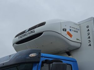 Agregat chłodniczy z tabliczką danych — Iveco 75E18 EUROCARGO THERMOKING LIFT A/C z 2018 roku