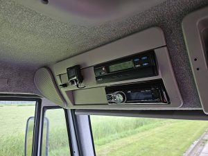 Wyposażenie specjalne wnętrza, ujęcie 2 — Iveco 80E17 EUROCARGO NL TRUCK MANUAL z 2004 roku